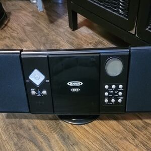 Jensen Black CD Stereo System